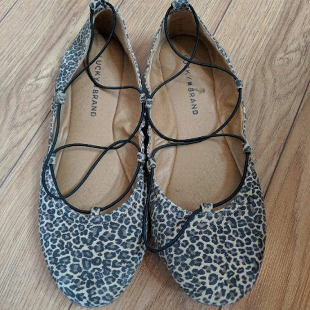 𝅺LUCKY Brand - leopard flats